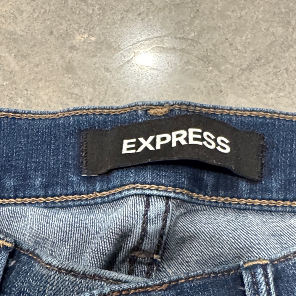 Express  Jeans - Picture 2 of 4